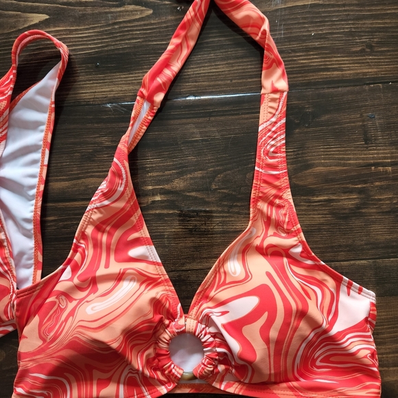 Bikini - Picture 4 of 4